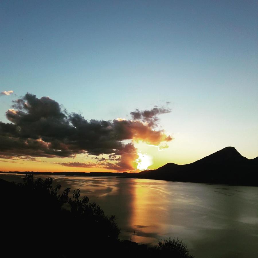 Agricampeggio Relax Maxicaravan Castelletto Di Brenzone Dış mekan fotoğraf