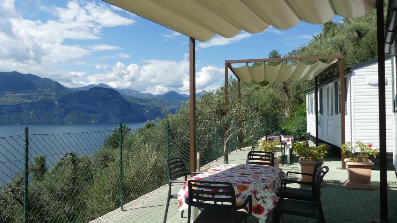 Agricampeggio Relax Maxicaravan Castelletto Di Brenzone Dış mekan fotoğraf