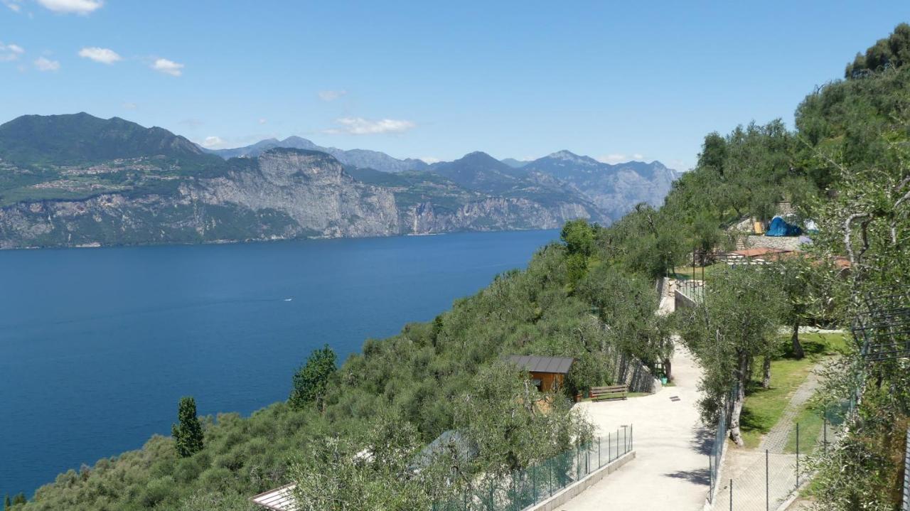 Agricampeggio Relax Maxicaravan Castelletto Di Brenzone Dış mekan fotoğraf