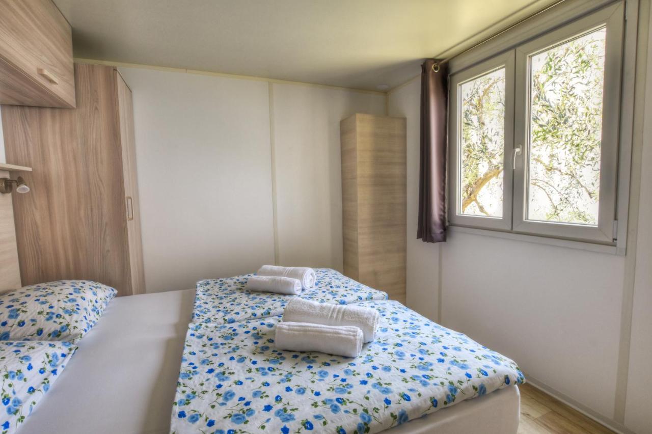 Agricampeggio Relax Maxicaravan Castelletto Di Brenzone Dış mekan fotoğraf